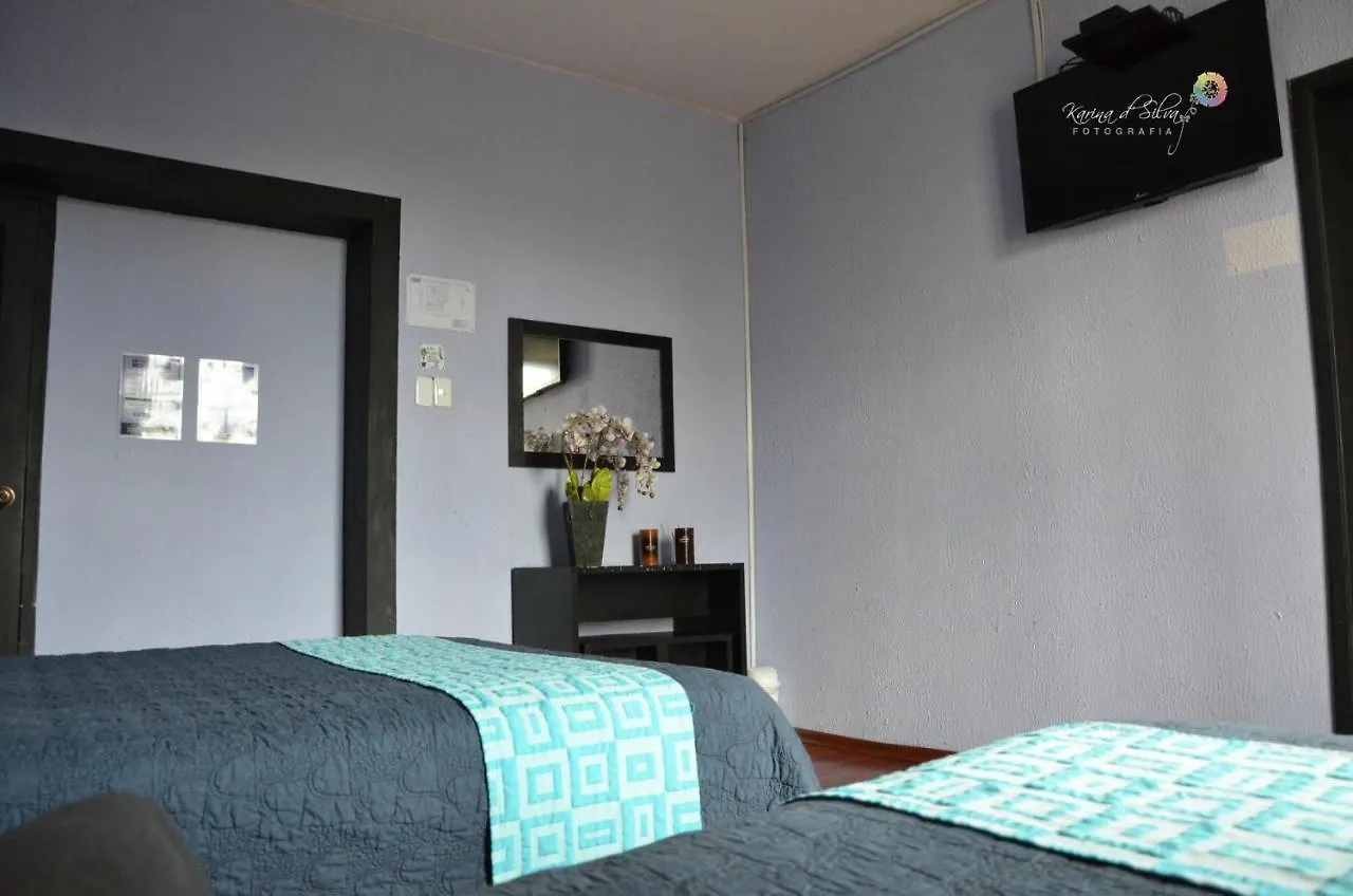 Hotell Hostal Alua Rio Quito Ecuador